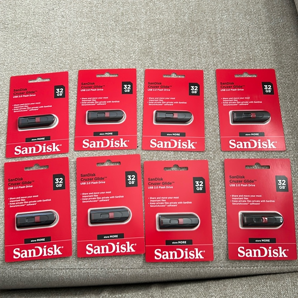 USB 2.0 Flash Drive 32 GB - Picture 1 of 3